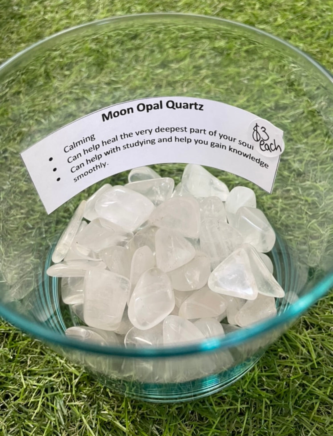 Moon opal quartz