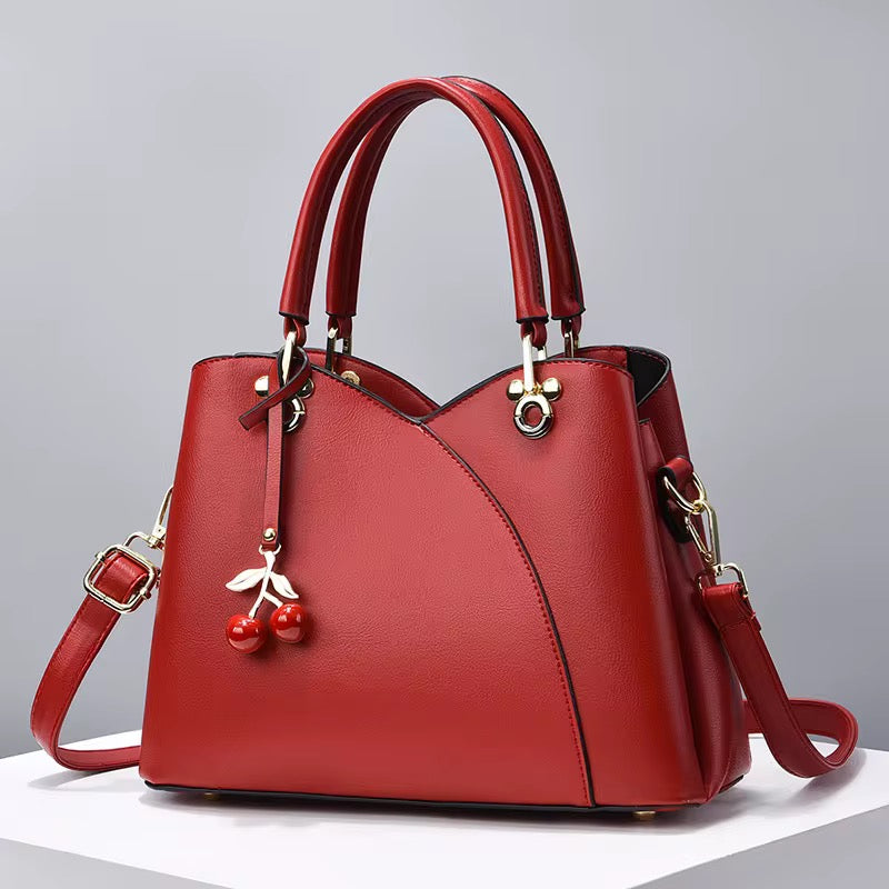 Single shoulder cross body leather bag