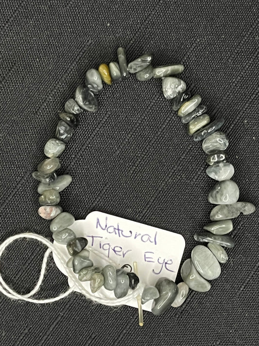 Natural tigers eye chip bracelet