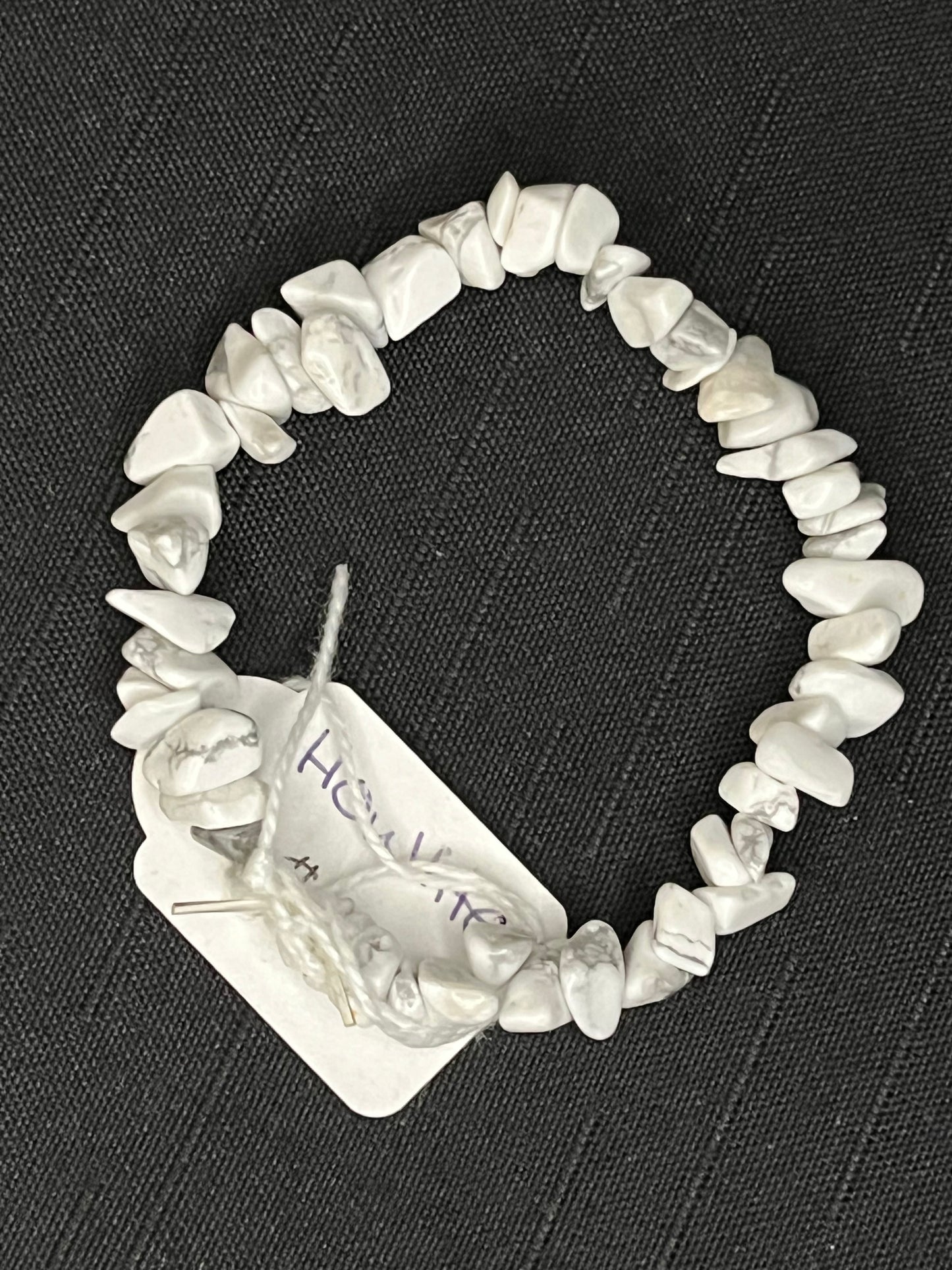 Howlite chip bracelet